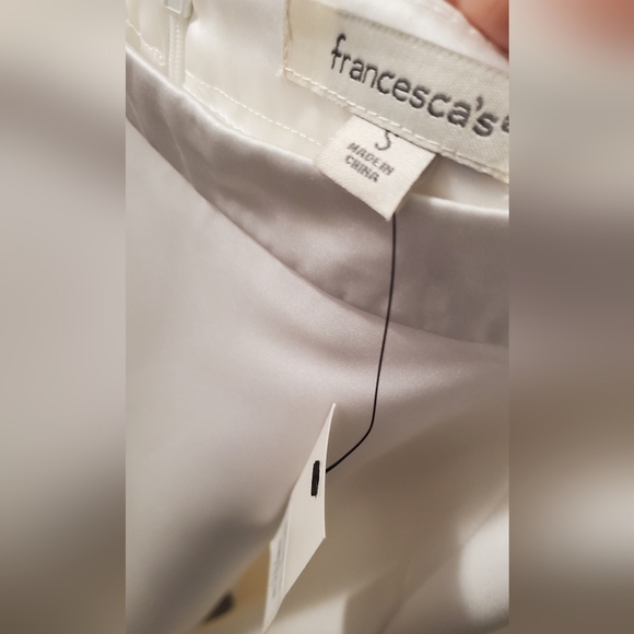 White Satin Skirt with pockets-New with tags! - Picture 8 of 8